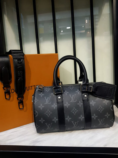 Louis Vuitton Keepall Bandoulière 25