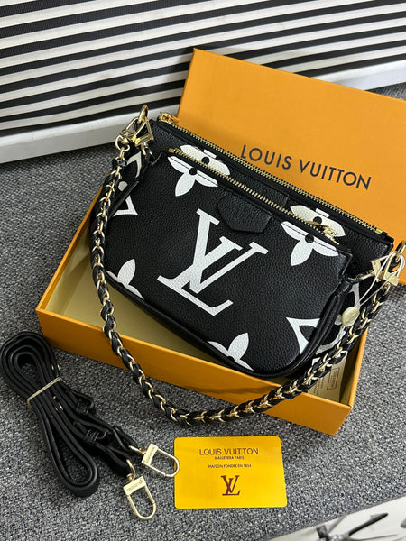 Louis uitton 
multi pouchette