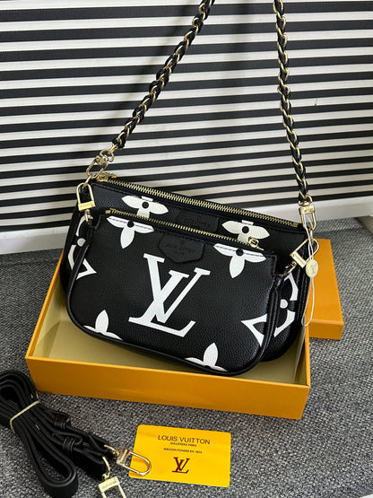 Louis uitton 
multi pouchette