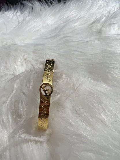 F E N D I bangle