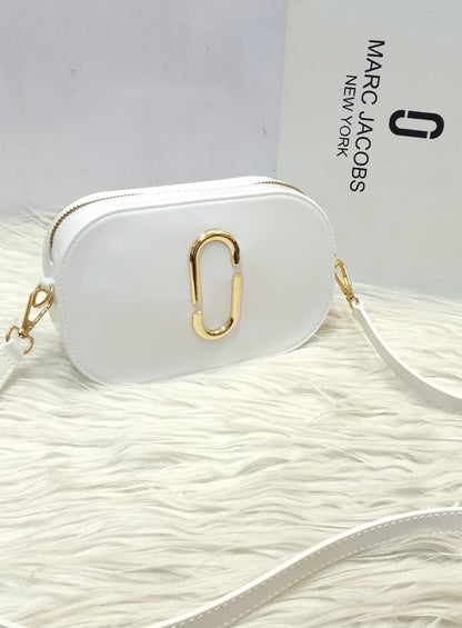 Marc Jacobs Cross Body
Shining cross body with long strap