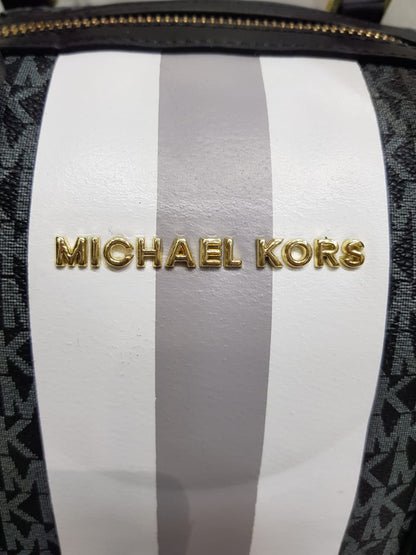 Michael Kors Signature
Duffel bag