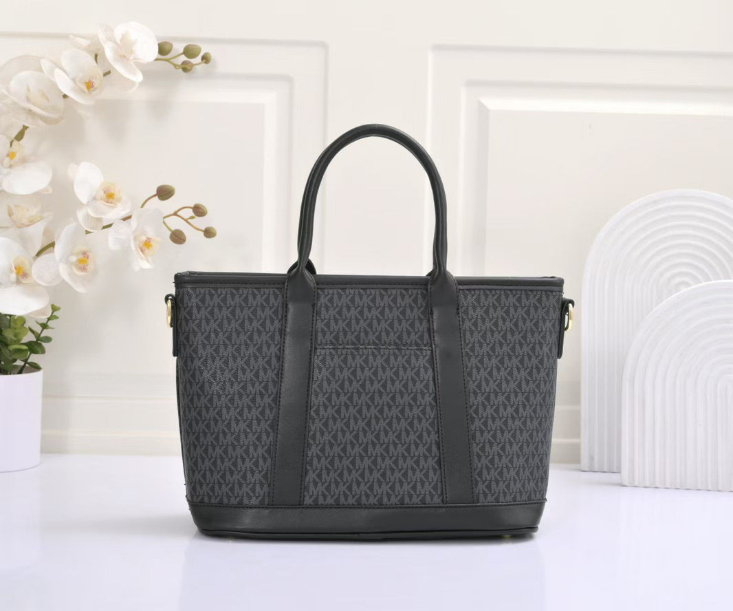 Stylish Michael Kors Bags