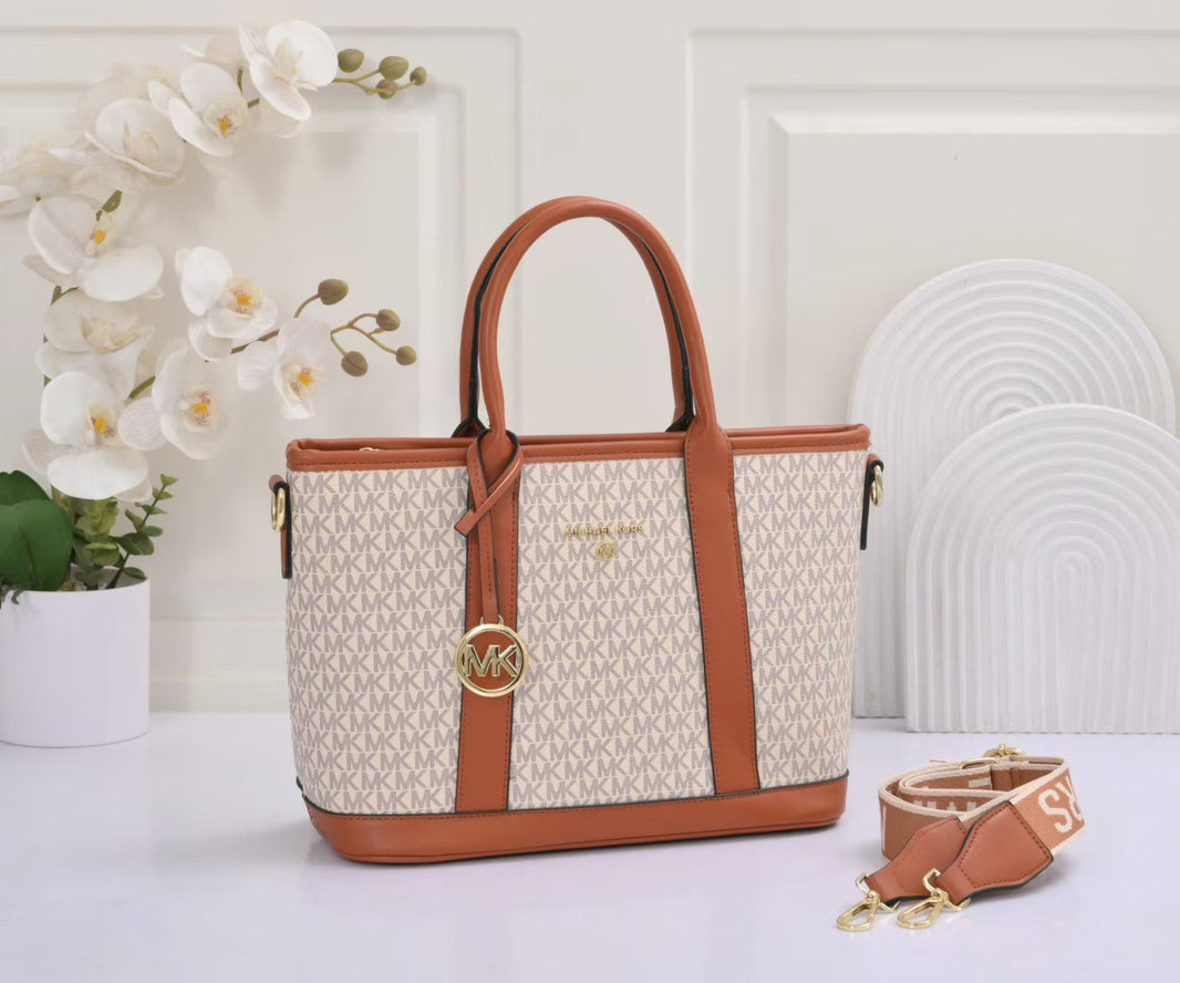 Stylish Michael Kors Bags