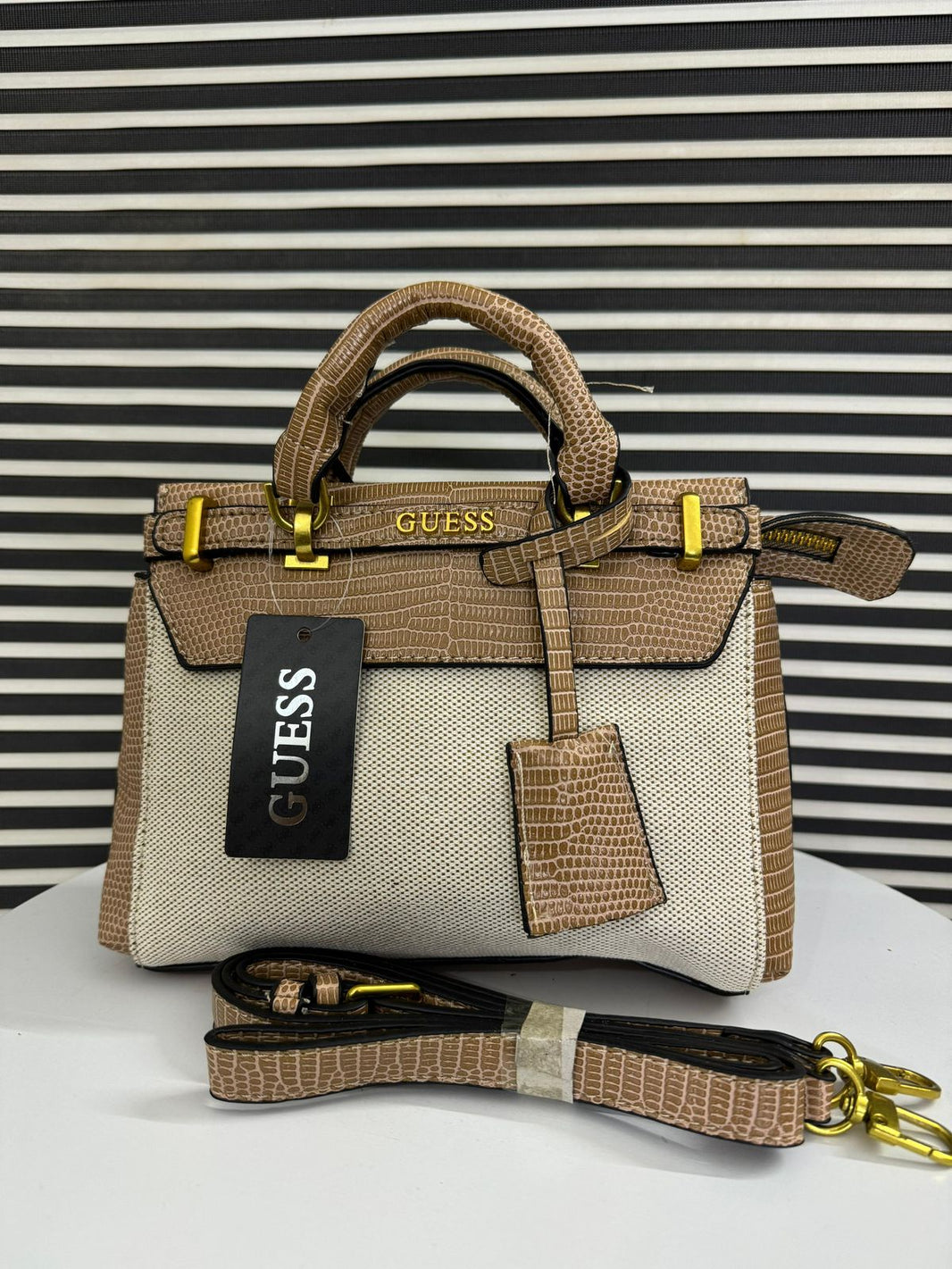 GUESS Fashion Bags