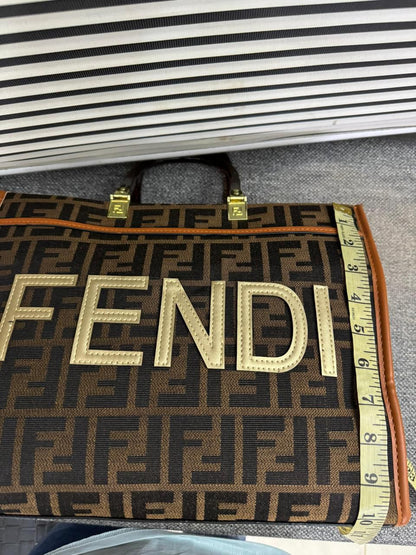 Fendi Sunshine Medium Tote With Dust Bag