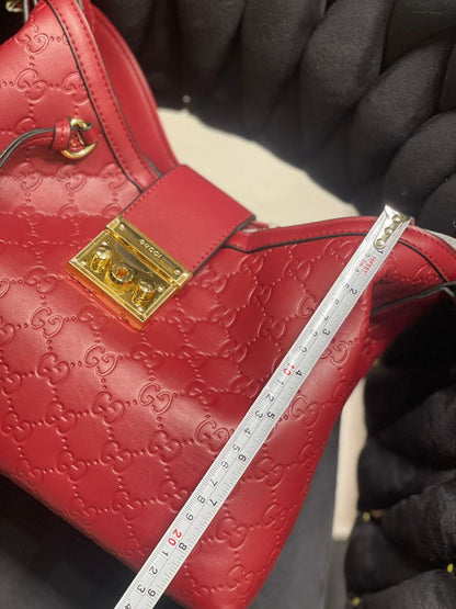 Gucci Signature Handbag