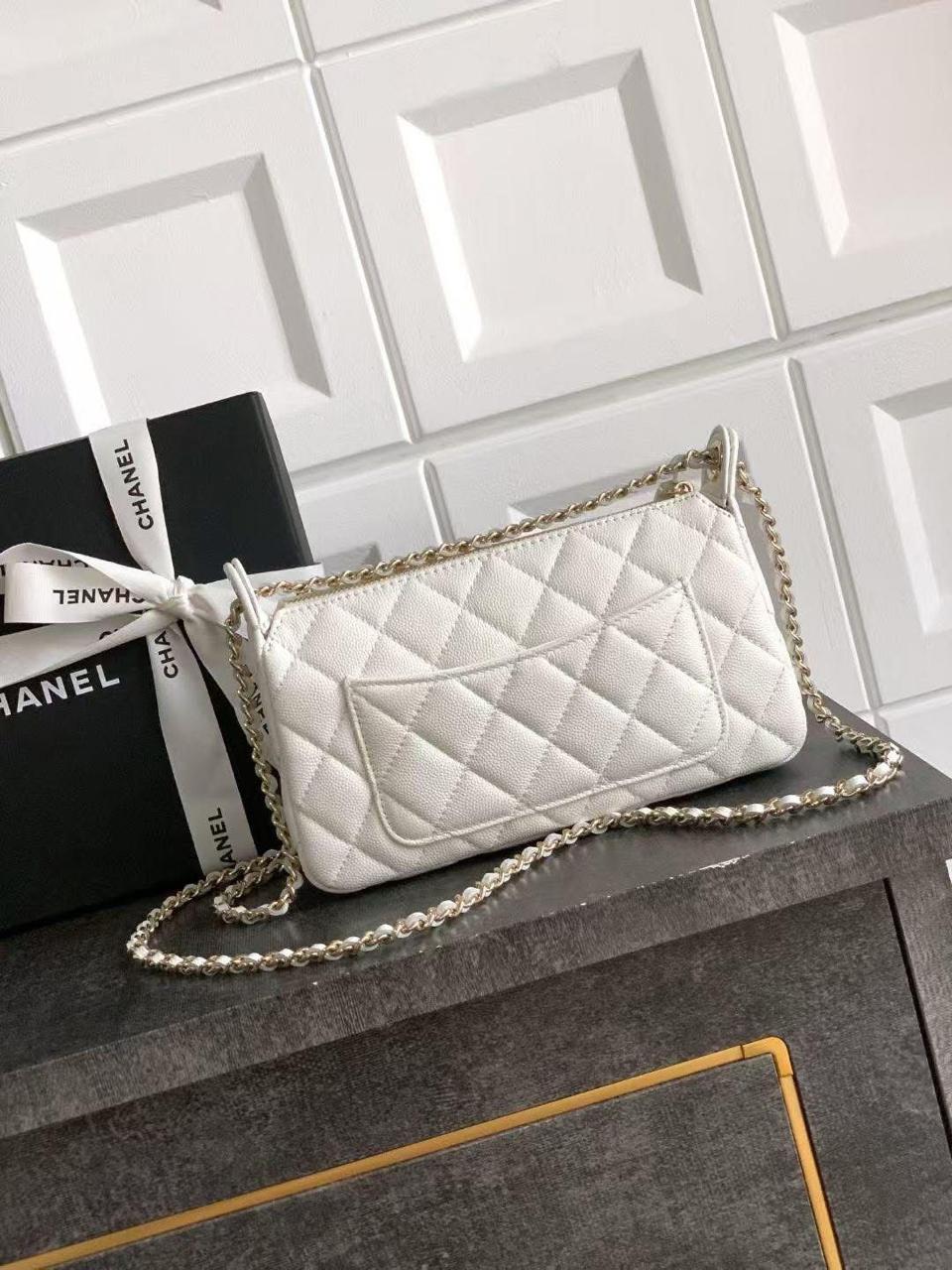 Chanel 25A Double Chain Bag Caviar