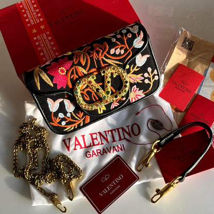 Valentino Garavani small Locò