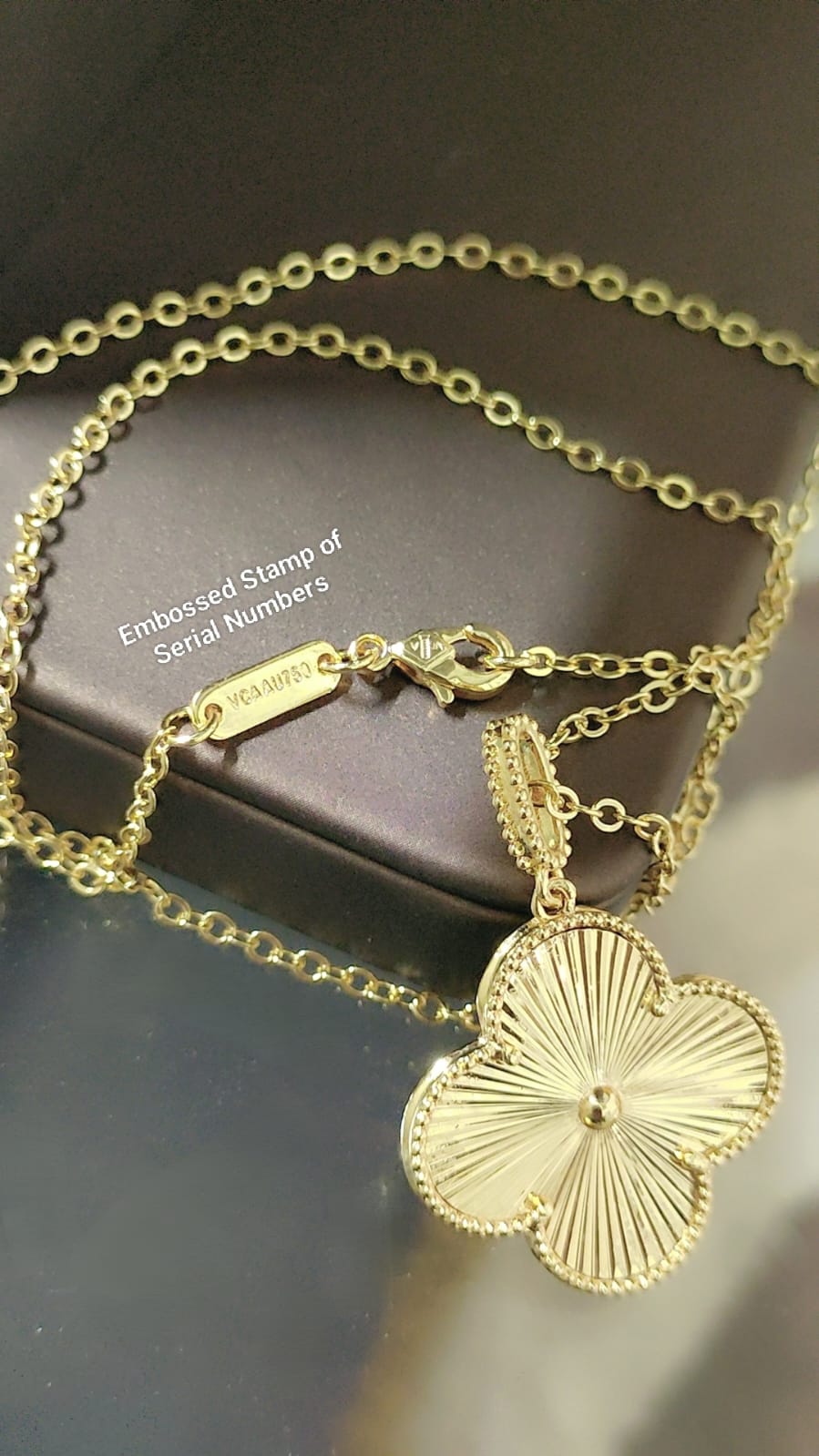 Vc Big Clover Necklace with Earrings