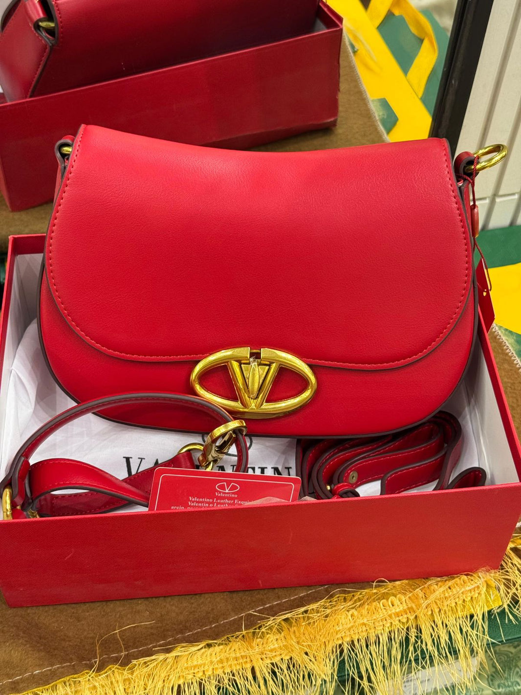 Valen Ohval Small Shoulder Bag