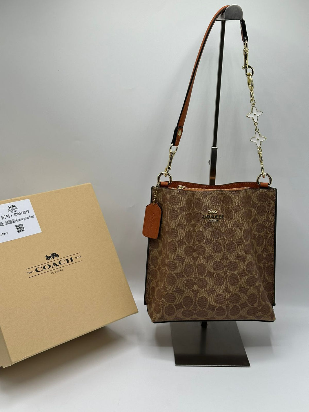 Coach Bucket Bag