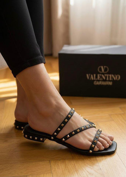 Valens Rockstud Sandals