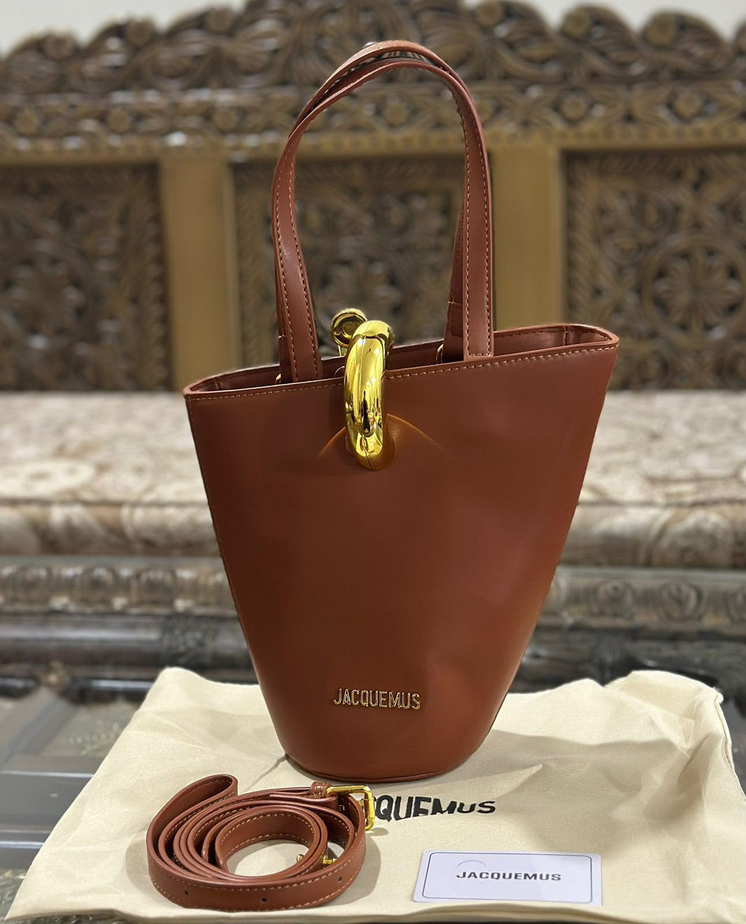 Jacquemes Bucket Bag