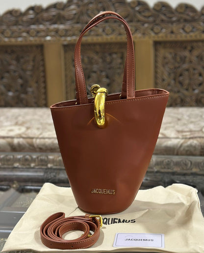 Jacquemes Bucket Bag