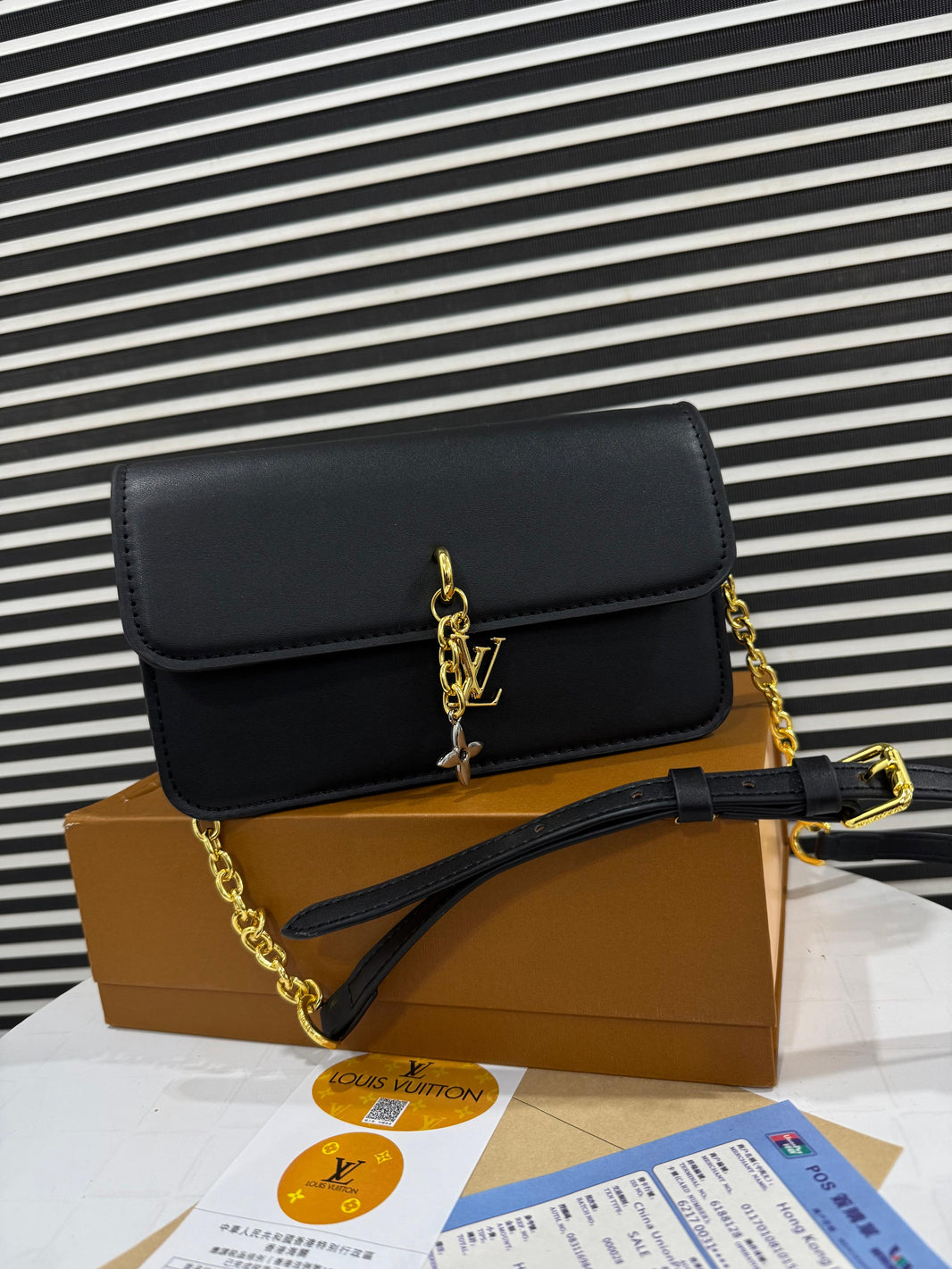 Lv Wallet On Chain Bag
