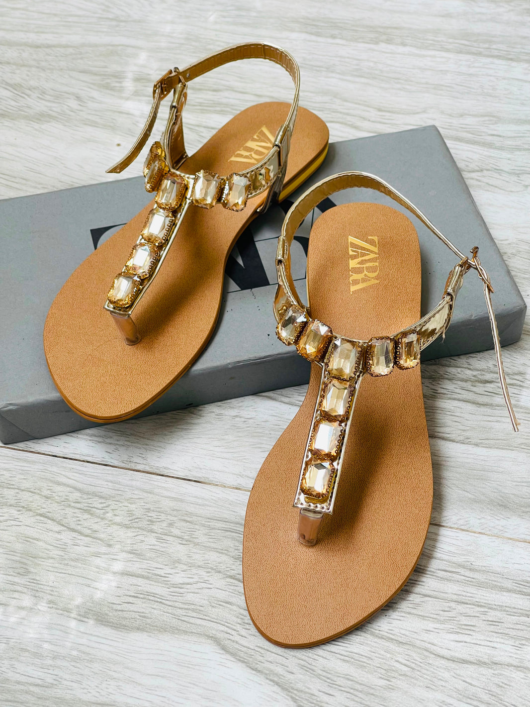 Zara Hens Sandals
