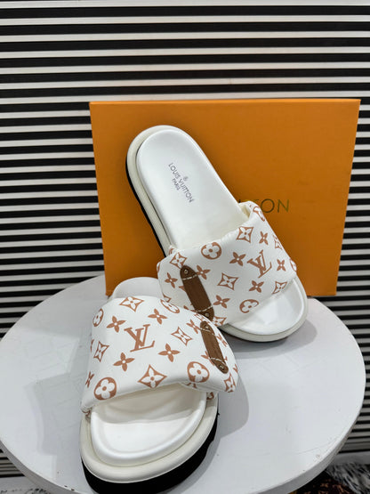 Lv Pool Pillow Flat Comfort Mule