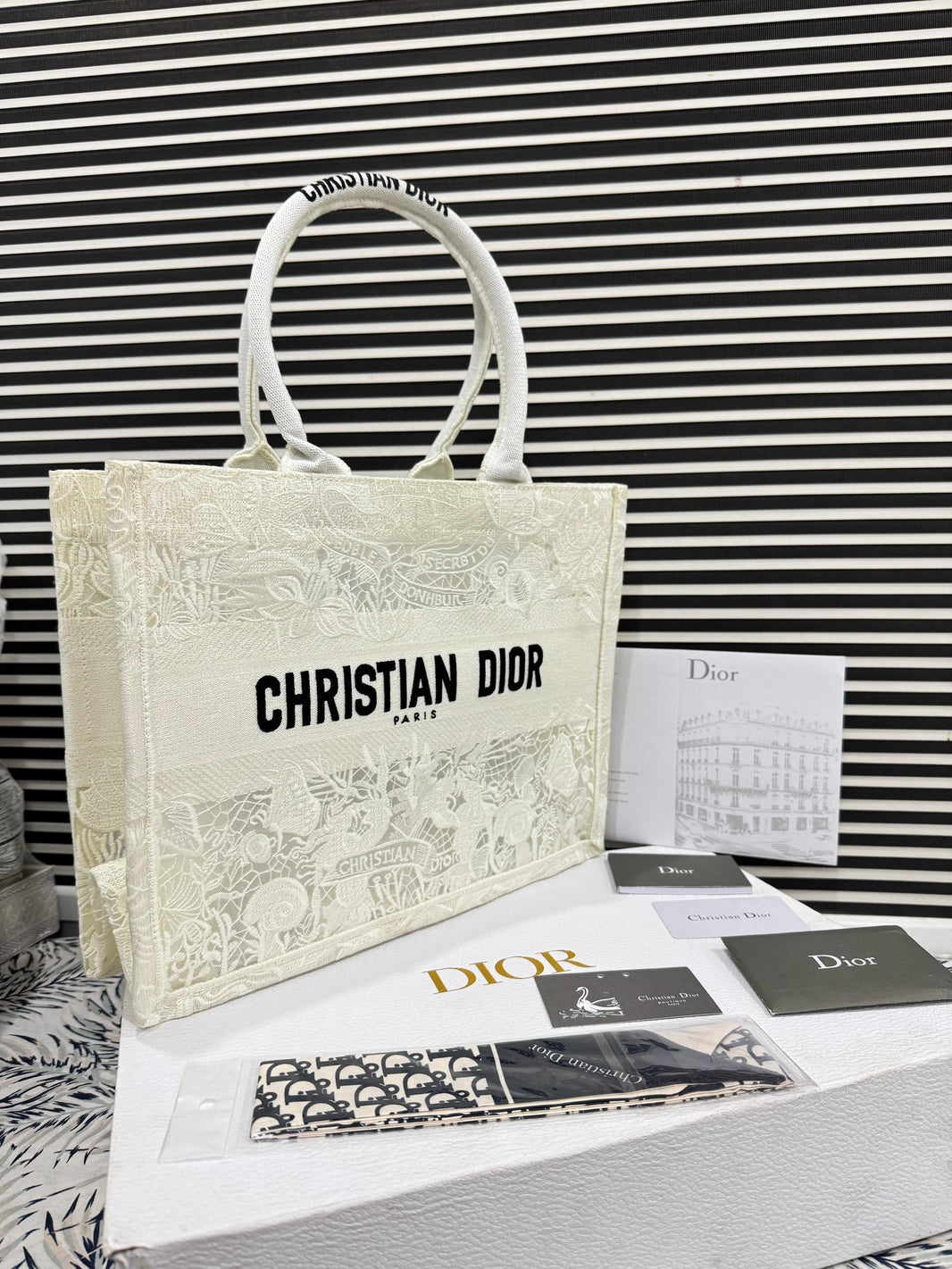 Cd Tote Book Embroidered Bag