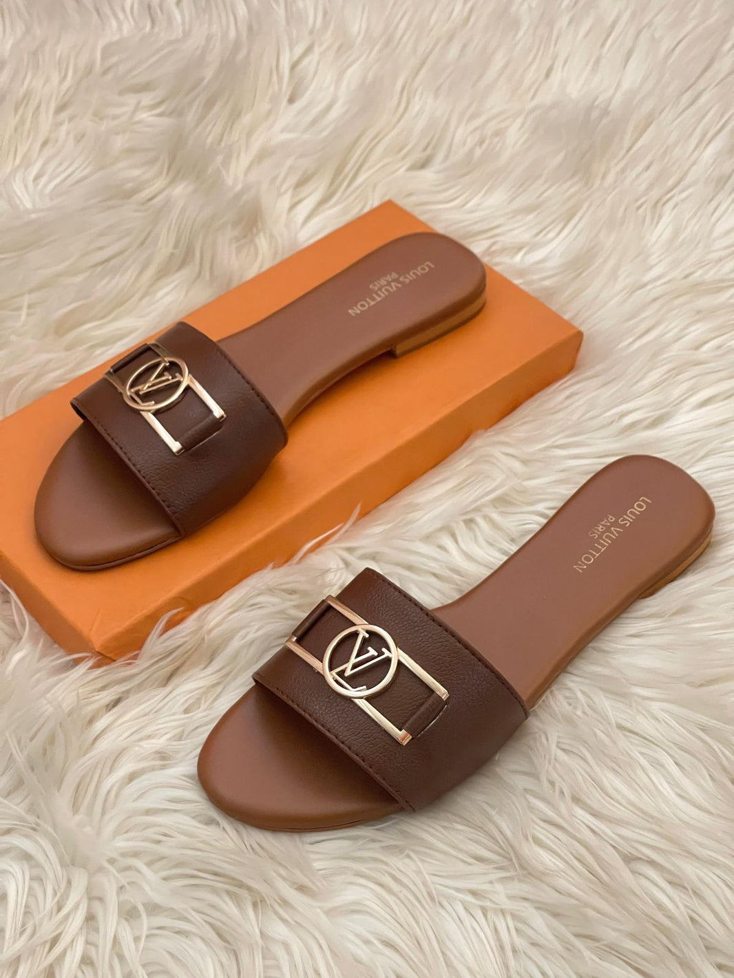Louis Vuitton Luxe Leather MINA Sandals