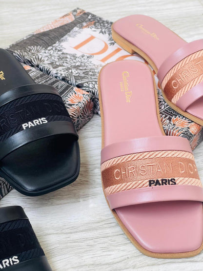 Cd Embroided Signature Flats